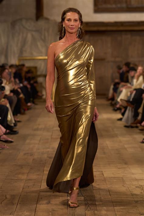 Christy Turlington Au D Fil Ralph Lauren