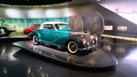 Experience the Mercedes-Benz Museum with special glasses for colour ...