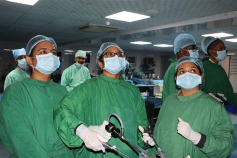 Surgeons And Gynecologist Interactive Laparoscopic Wet Lab Practicing