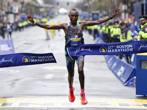 Evans Chebet Remporte Le Marathon De Boston Le Favori Kipchoge 6e