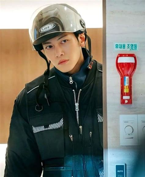 Ji Chang Wook Wookie Riding Helmets Lovely Drama Fashion Moda