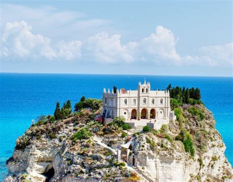 7 Southern Cities In Italy Worth Exploring & Why