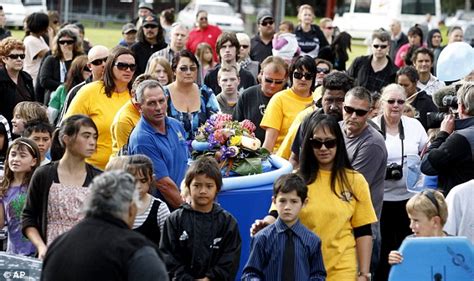 Bizarre Burial Ceremony For New Zealand Dolphin Daily Mail Online