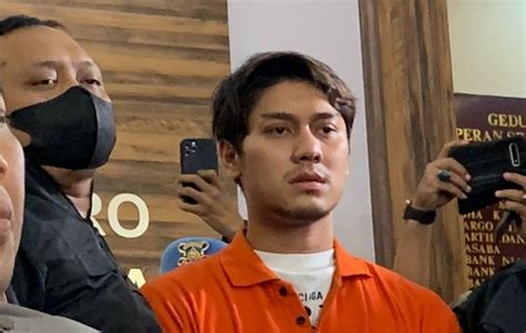 5 Fakta Rizky Billar Bebas Dikenai Wajib Lapor Hingga Sangat Cinta