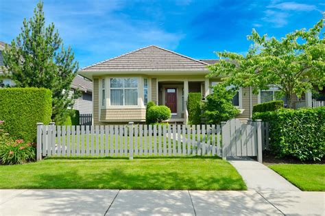 Low Fencing Creates A Barrier To Entry Without Blocking The View Brick