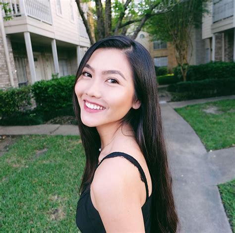 Sinh viên ngành Y Dược hot đến mức độ nào Kẻ là nam thần chốn bệnh viện người là hotgirl du