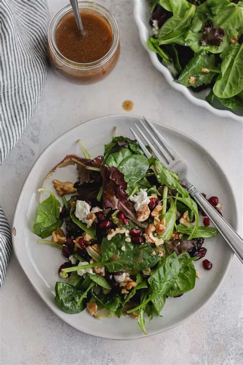 super simple Winter Salad tossed in a Fig Balsamic Vinaigrette - Casa de Crews