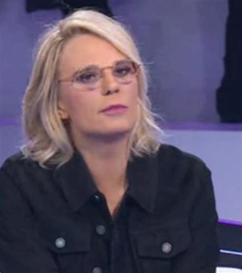 Maria De Filippi perché non ha mai avuto figli naturali Svelato il