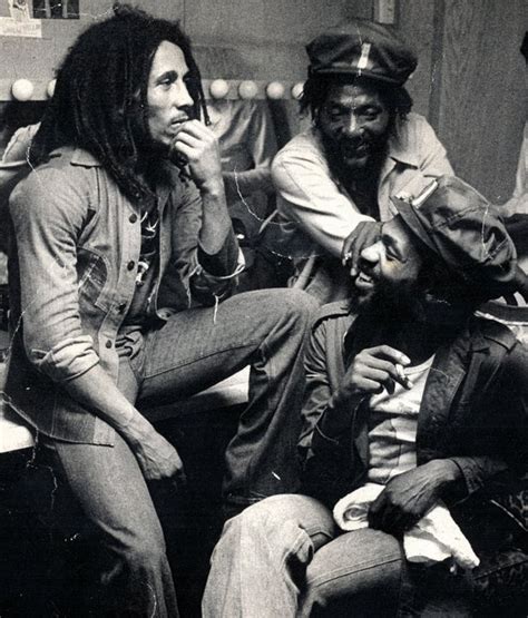 Bob Seeco E Donald Kinsey Nos Bastidores ROXY 1976 Bob Marley