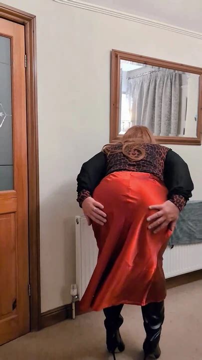 Satin Skirt And Tights Shemale Amateur Amateur Porn Feat Sarahsatinslut By FapHouse XHamster