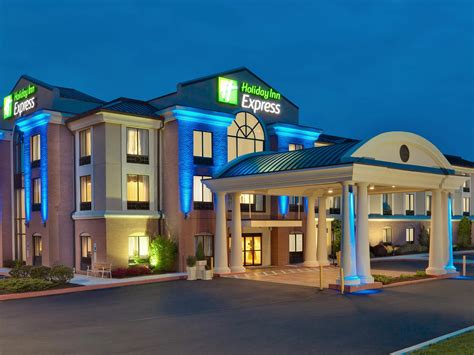 Holiday Inn Express & Suites Quakertown Hotel by IHG