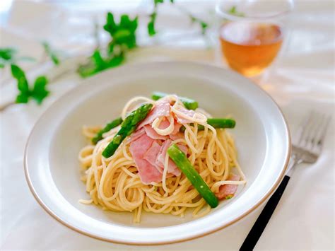 【簡単レシピ】フライパンひとつで簡単！旬のアスパラとベーコンを使った時短パスタと簡単おかずレシピ！（ryoko） エキスパート