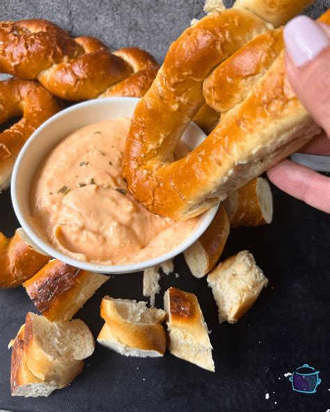 Slow Cooker Soft Pretzel Cheese Dip The Lazy Slow Cooker