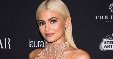 Kylie Jenner S Latest Bikini Pic Has Surprising Impact On Voter Registration Maxim