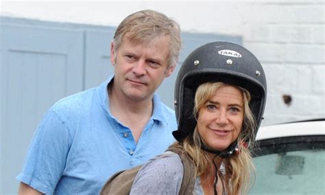 9 Hot Sexy Imogen Stubbs Bikini Pics