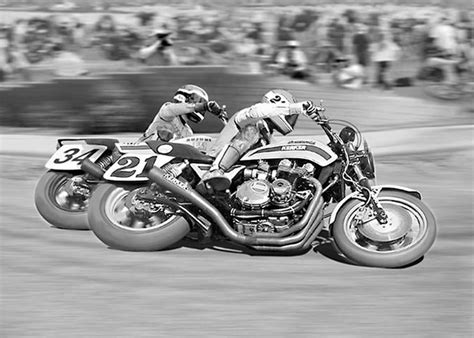 Eddie Lawson Kawasaki E Wes Cooley Suzuki Ama Superbike 1981