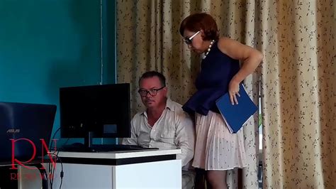 Femdom Lady Boss Gives Pussy For Cunnilingus With Manager Lady Boss Boss And Employee Make