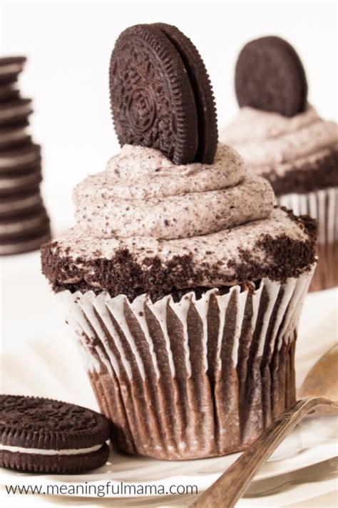 Easy Oreo Buttercream Frosting Recipe