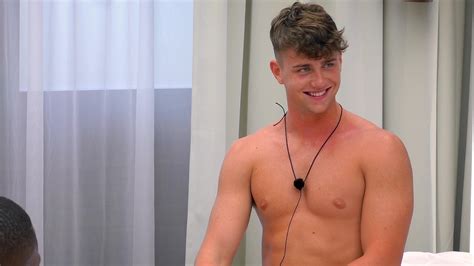 Harry Jowsey Shirtless In Too Hot To Handle S E