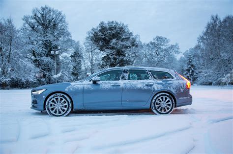 Volvo V D Momentum Review