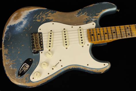 Fender Custom Limited Edition Red Hot Strat Super Heavy Relic Super Faded Aged Lake Placid Blue