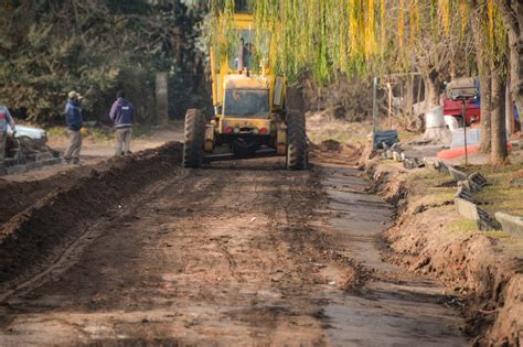 Avanzan las obras de cordón cuneta en Barrios Unidos Cadena Nueve