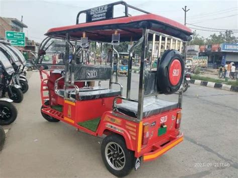 SRD Steel Red Battery Operated E Rickshaw Uttar Pradesh Vehicle