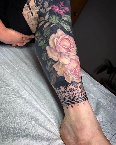 50+ Gorgeous examples of Renaissance-inspired floral tattoos as cover ...