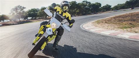 Verleihmotorrad Husqvarna 701 Supermoto vom Händler Heller & Soltau OHG ...