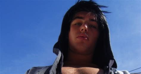 Male And Beautiful Hot TT