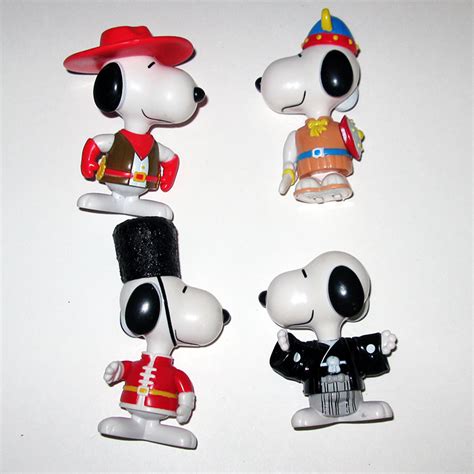 Snoopy World Tour Mcdonald S Full Set Of Figurines