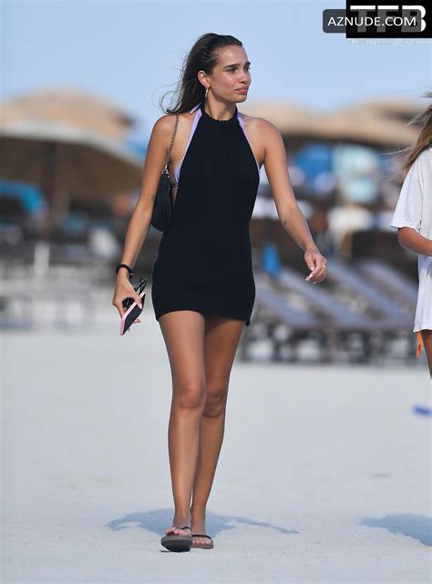 HANA CROSS Nude AZNude