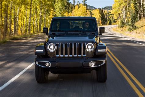 Jeep Wrangler Unlimited 20l Rubicon Price And Specs Philippines