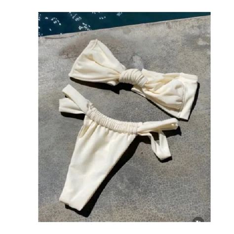 Bikini mảnh thiết kế gợi cảm có mút ngực kết hợp quần lọt khe cạp cao điều chỉnh được Shopee