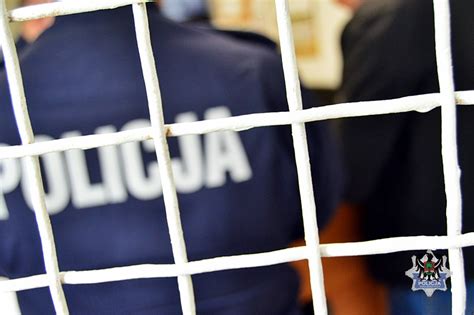 Kolejni poszukiwani wpadli w ręce policjantów Tym razem dziewięć osób