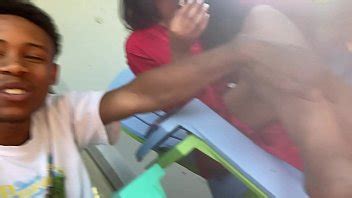 mi vecino vino a buscar azúcar consiguió un poco de lil d XVIDEOS