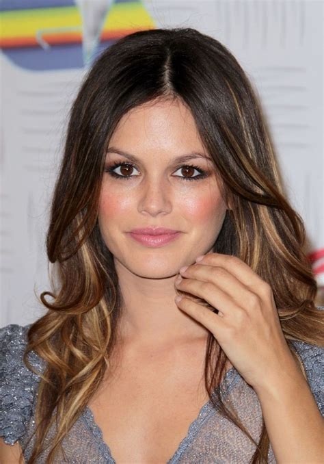 Rachel Bilson Is The Epitome Of Cool In Her Maternity Wear Best Ombre