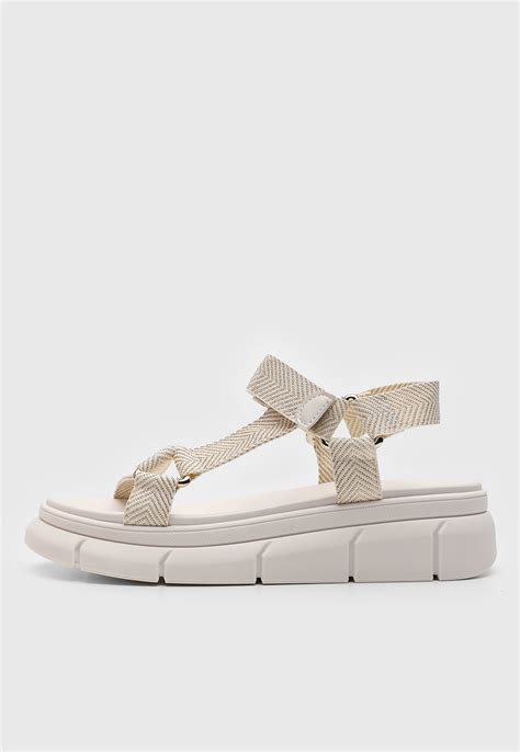 Sandália Papete Moleca Lisa Off White Compre Agora Dafiti Brasil