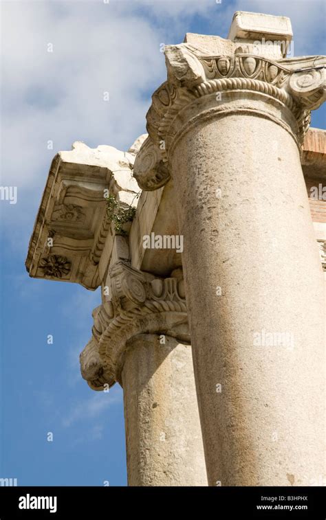 Ocho columnas dóricas sobreviviente del templo de Saturno en el Foro