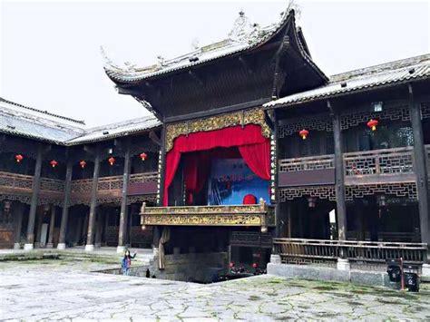 「亞洲第一廊橋」的重慶黔江濯水風雨廊橋，重慶旅遊必到之處 每日頭條