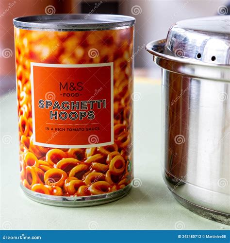 Lata De Marcas Y Derroche Propia Marca Spaghetti Hoops En Salsa De