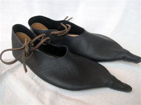 Poulaine Handmade Leather Medieval Shoe 14th Through 15th Etsy