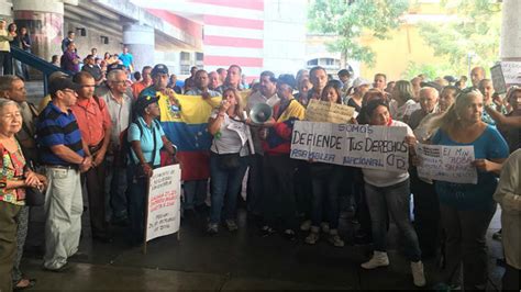 Trabajadores protestaron este miércoles para exigir cumplimiento de