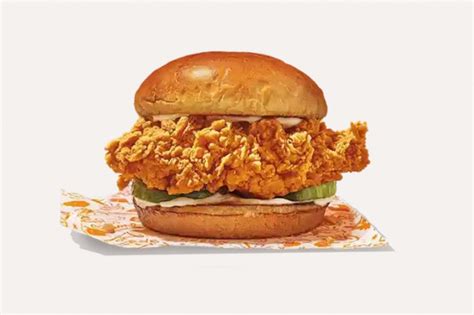 How to make a Popeyes fried chicken sandwich at home | The US Sun