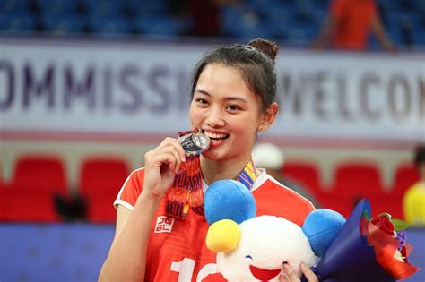 Danh T Nh G I Xinh Hi M Hoi C Hot Boy U Hu Nh T N Sinh Follow Tr N Instagram H N Ph I