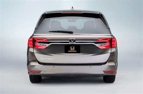 First 2018 Honda Odyssey Minivan Rolls Off The Assembly Line