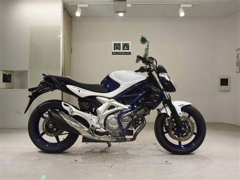 Купить б у Suzuki SFV Gladius инжектор передач в Новосибирске белый naked bike года