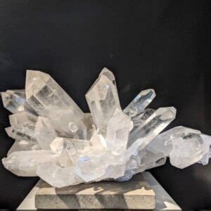 How To Identify Quartz Crystals Like A Graduate Gemologist