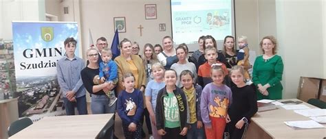 Dzieci Z Rodzin Popegeerowskich Otrzyma Y Laptopy Foto