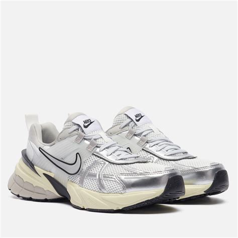 Женские кроссовки Nike Wmns V2K Run, FD0736-100